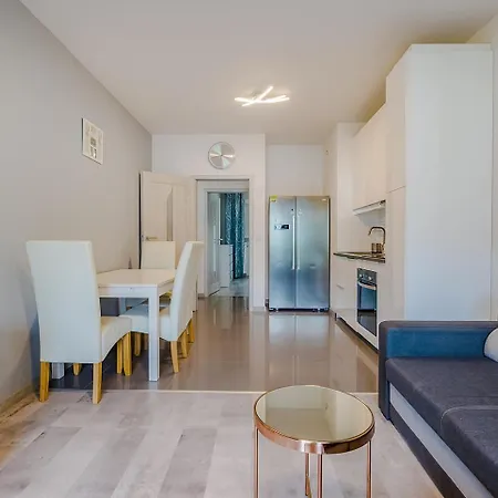 Apartman Family Zoliborz By Renters Varsó
