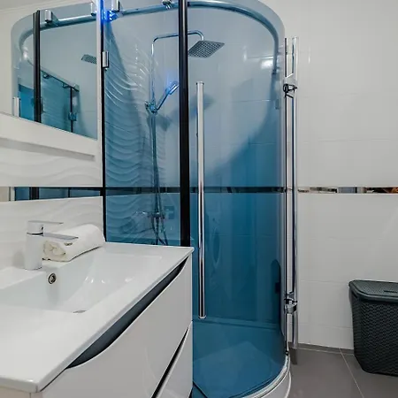 Family Zoliborz By Renters