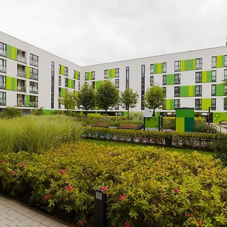 Family Zoliborz By Renters Apartman *